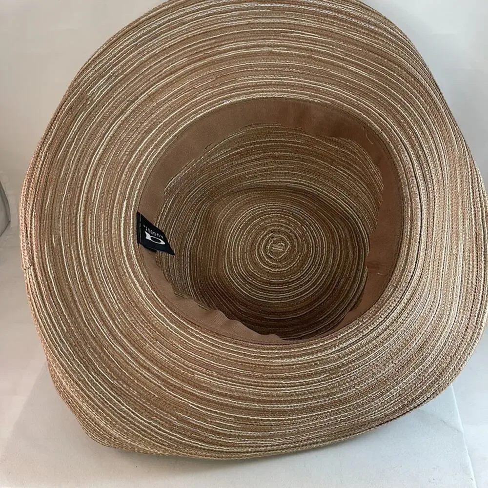 August brown and tan woven sun hat Preowned
